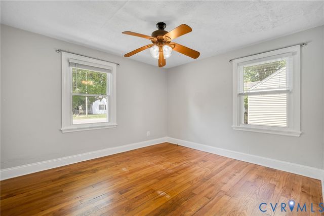 13 W Magruder St, Sandston, VA 23150