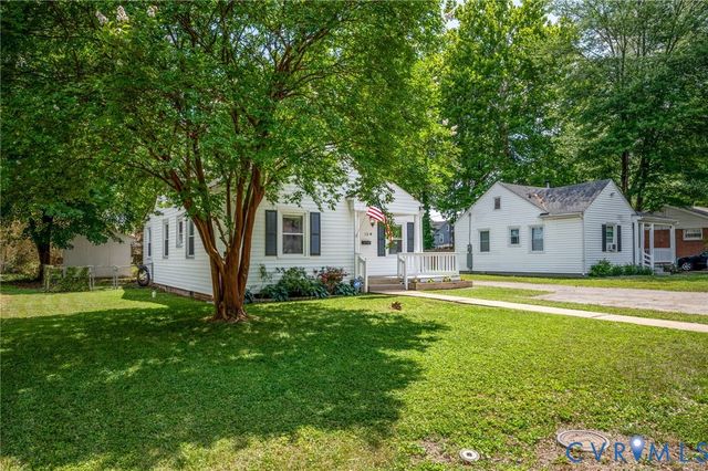 13 W Magruder St, Sandston, VA 23150