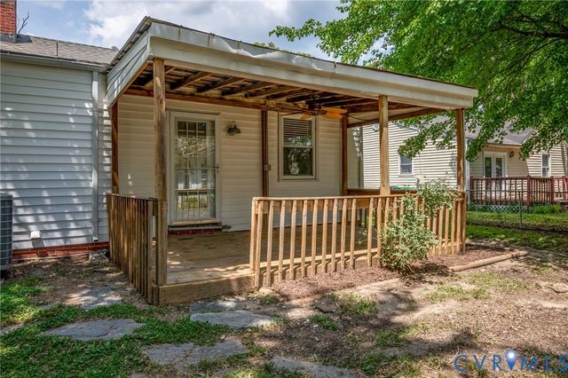 13 W Magruder St, Sandston, VA 23150