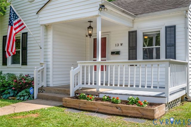 13 W Magruder St, Sandston, VA 23150