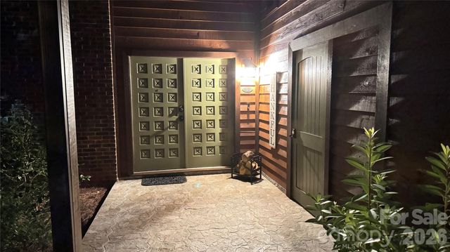 114 Rustic Hills Circle, Bessemer City, NC 28016