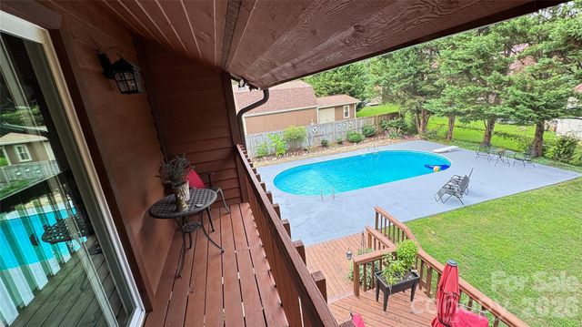 114 Rustic Hills Circle, Bessemer City, NC 28016