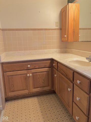 802 Maplewood Avenue, Anderson, IN 46012