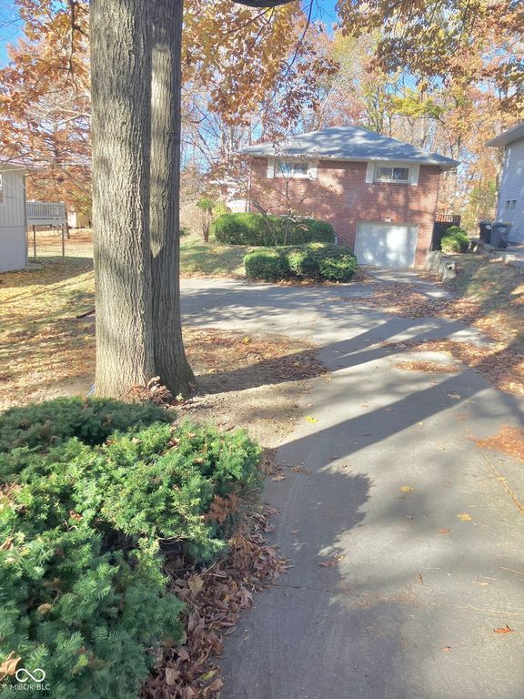 802 Maplewood Avenue, Anderson, IN 46012