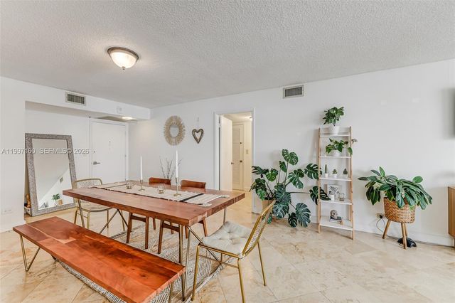 6039 Collins Ave 1607, Miami Beach, FL 33140
