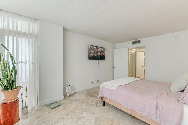 6039 Collins Ave 1607, Miami Beach, FL 33140
