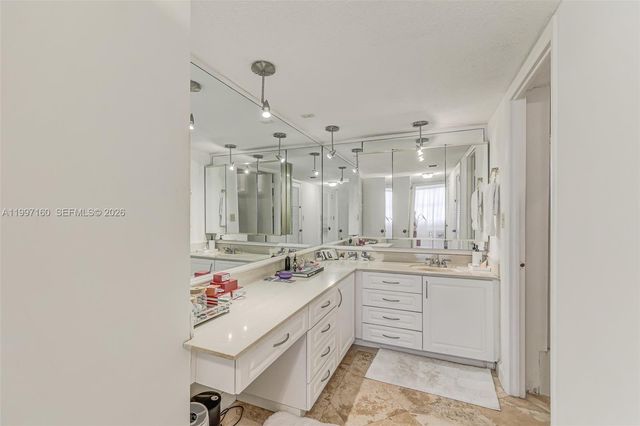 6039 Collins Ave 1607, Miami Beach, FL 33140