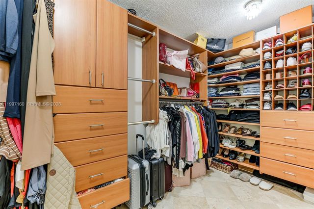 6039 Collins Ave 1607, Miami Beach, FL 33140