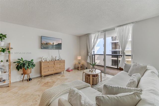 6039 Collins Ave 1607, Miami Beach, FL 33140