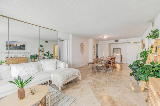 6039 Collins Ave 1607, Miami Beach, FL 33140