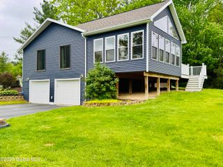 111 Smith Road, Halfmoon, NY 12118