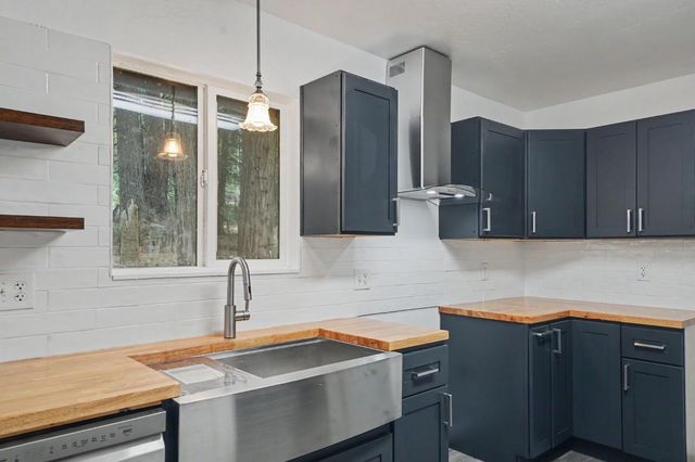 25865 Creekside Dr, Pioneer, CA 95666