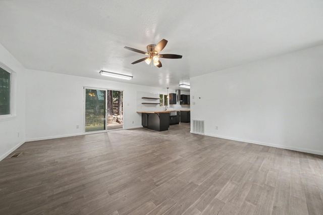 25865 Creekside Dr, Pioneer, CA 95666