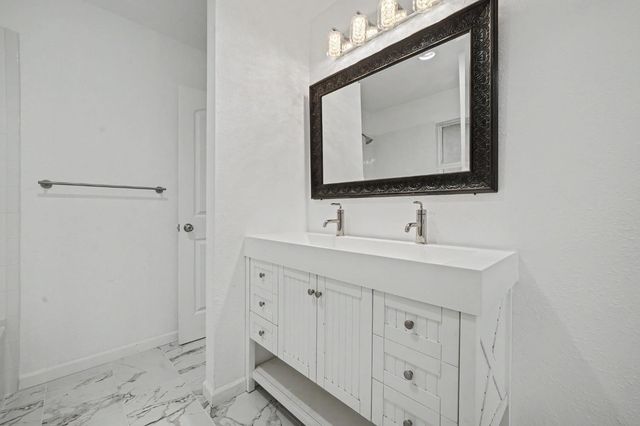 25865 Creekside Dr, Pioneer, CA 95666