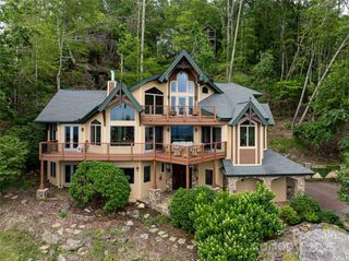 2280 Mountain Air Drive, Burnsville, NC 28714