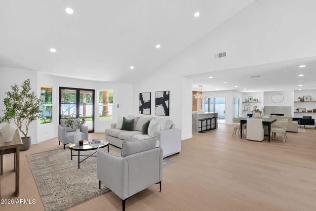 7506 E WOODSAGE Lane, Scottsdale, AZ 85258
