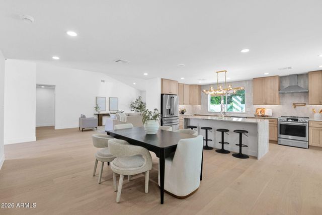 7506 E WOODSAGE Lane, Scottsdale, AZ 85258