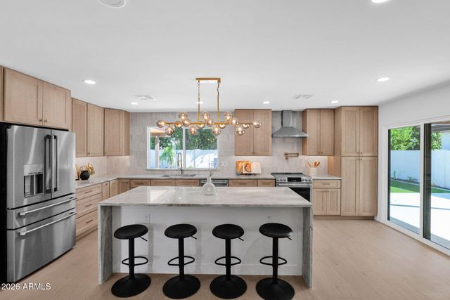 7506 E WOODSAGE Lane, Scottsdale, AZ 85258