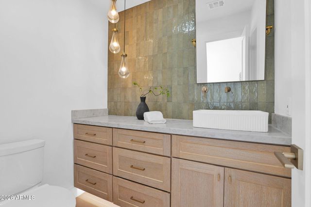 7506 E WOODSAGE Lane, Scottsdale, AZ 85258