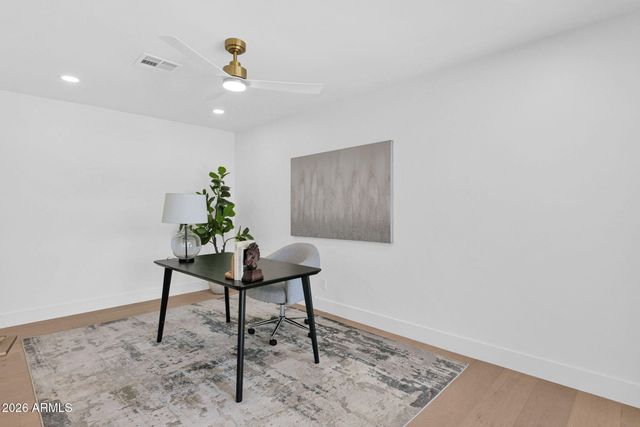 7506 E WOODSAGE Lane, Scottsdale, AZ 85258