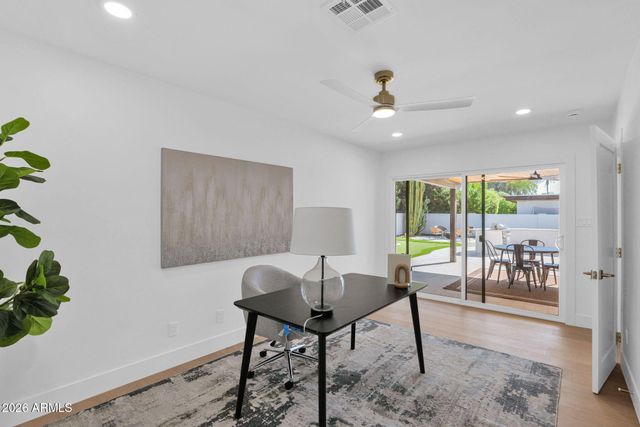 7506 E WOODSAGE Lane, Scottsdale, AZ 85258