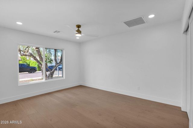 7506 E WOODSAGE Lane, Scottsdale, AZ 85258
