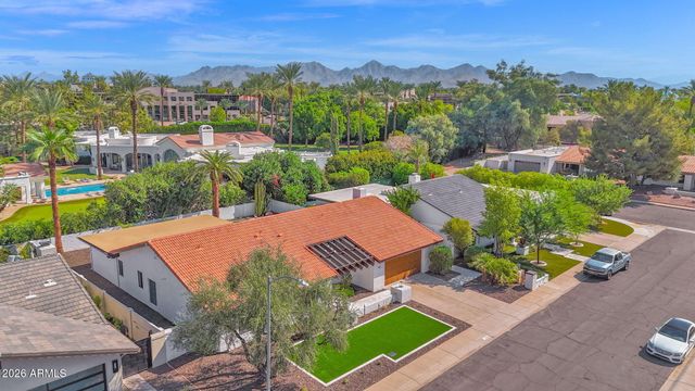 7506 E WOODSAGE Lane, Scottsdale, AZ 85258