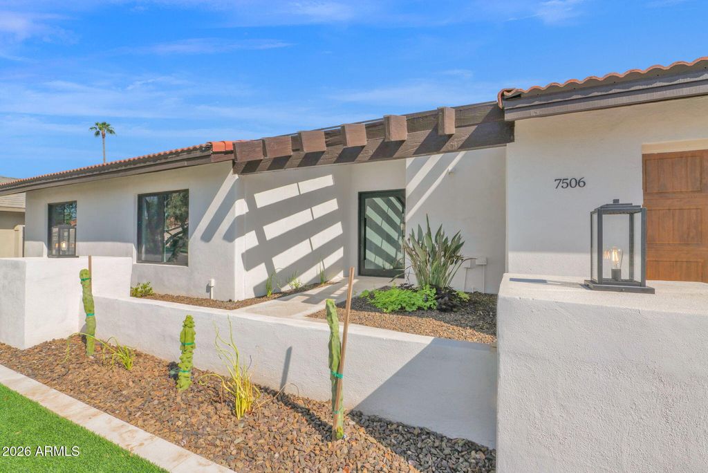 7506 E WOODSAGE Lane, Scottsdale, AZ 85258 — photo 2