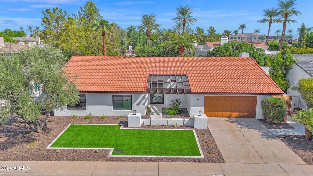 7506 E WOODSAGE Lane, Scottsdale, AZ 85258 — photo 3
