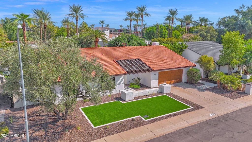 7506 E WOODSAGE Lane, Scottsdale, AZ 85258 — photo 4