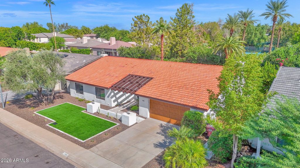 7506 E WOODSAGE Lane, Scottsdale, AZ 85258 — photo 5