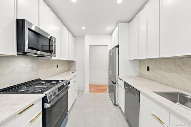 228-18 139th Avenue, Laurelton, NY 11413