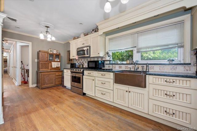1632 Park Street, Atlantic Beach, NY 11509
