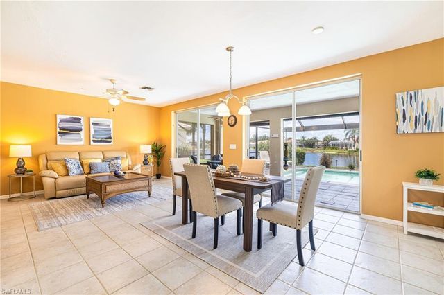 11117 Lakeland CIR, Fort Myers, FL 33913