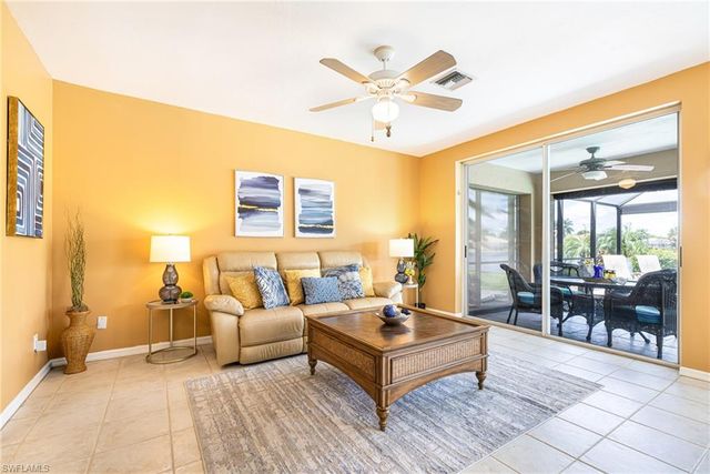 11117 Lakeland CIR, Fort Myers, FL 33913