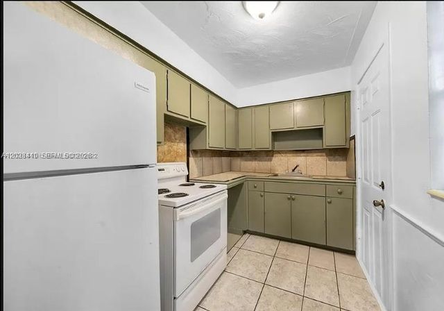 1500 NW 69th Ter, Miami, FL 33147