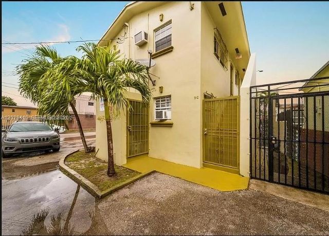 1500 NW 69th Ter, Miami, FL 33147