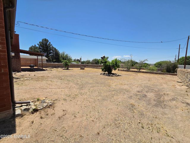 3909 N Lilac Drive, Las Cruces, NM 88005
