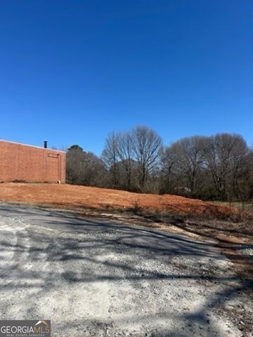 720 E Main Street, Lavonia, GA 30553