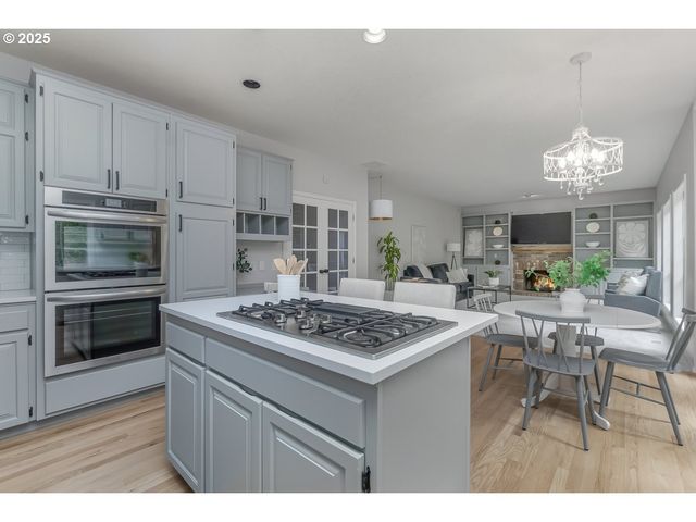 15730 Sw BOBWHITE Cir, Beaverton, OR 97007