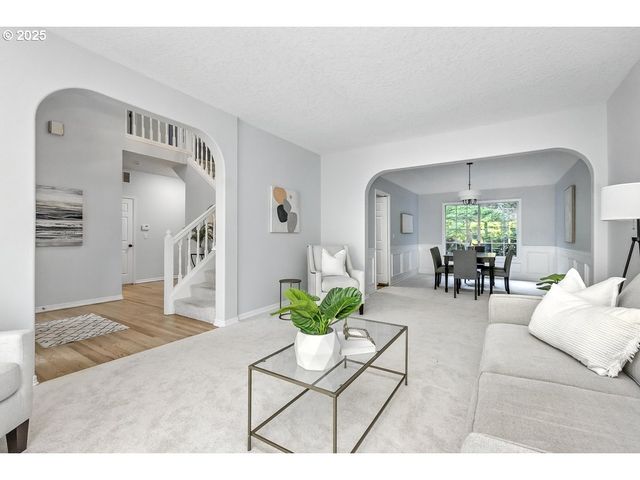 15730 Sw BOBWHITE Cir, Beaverton, OR 97007