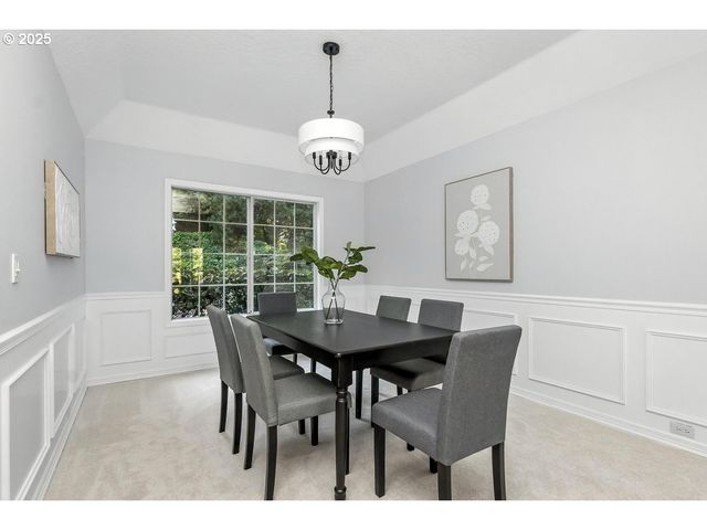 15730 Sw BOBWHITE Cir, Beaverton, OR 97007