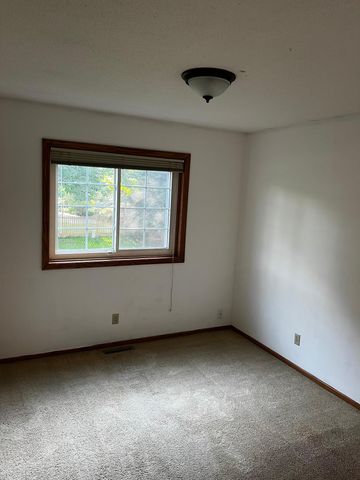 9023 Nantwick Ridge, Brooklyn Park, MN 55443