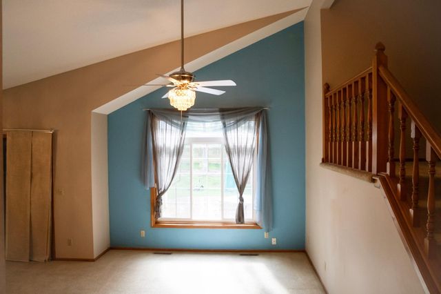 9023 Nantwick Ridge, Brooklyn Park, MN 55443
