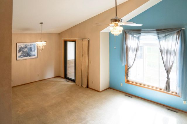 9023 Nantwick Ridge, Brooklyn Park, MN 55443