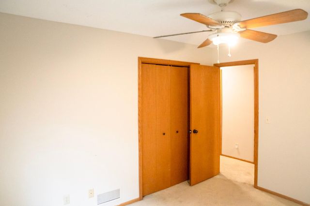9023 Nantwick Ridge, Brooklyn Park, MN 55443