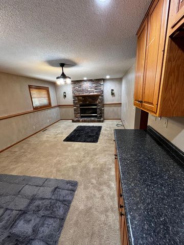 9023 Nantwick Ridge, Brooklyn Park, MN 55443