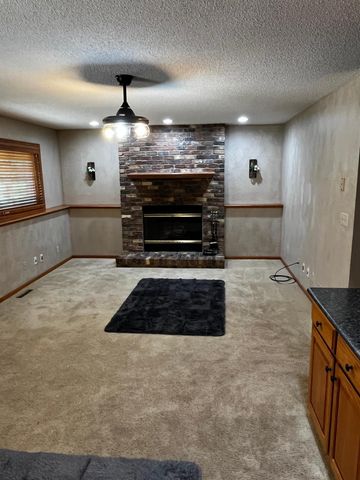 9023 Nantwick Ridge, Brooklyn Park, MN 55443