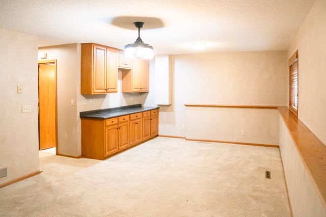 9023 Nantwick Ridge, Brooklyn Park, MN 55443