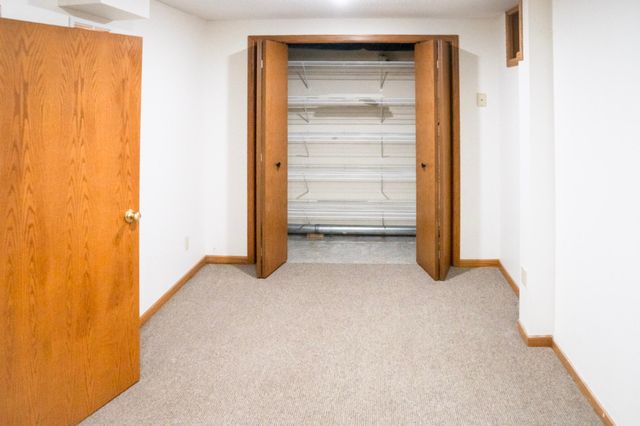 9023 Nantwick Ridge, Brooklyn Park, MN 55443